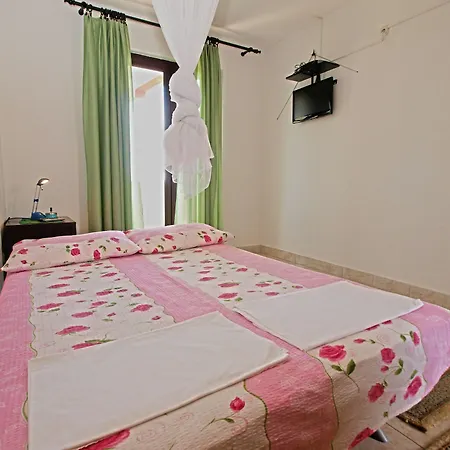 Hasima 116 Apartment *