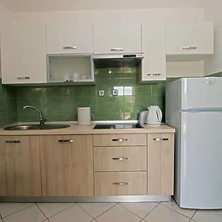 Hasima 116 Apartment Banjole